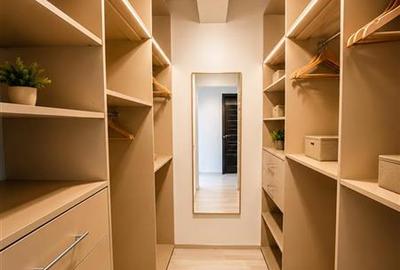 Apartament cu 2 camere decomandat în Tractorul - 5