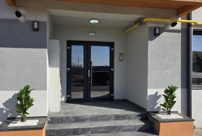 Apartament cu 2 camere decomandat în Micro 17
