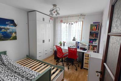 Apartament cu 3 camere semidecomandat în Berceni - 7