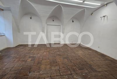 Spațiu comercial, de 60 mp, în Orașul de Jos - 2