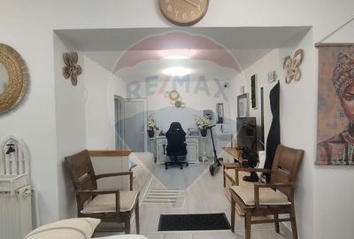 Spațiu comercial, de 30 mp, în Central - 3