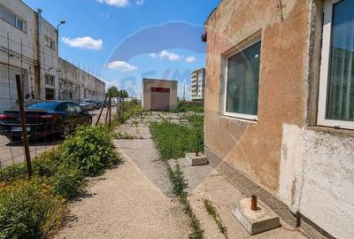 Spațiu industrial, de 200 mp, în 13 Decembrie - 18