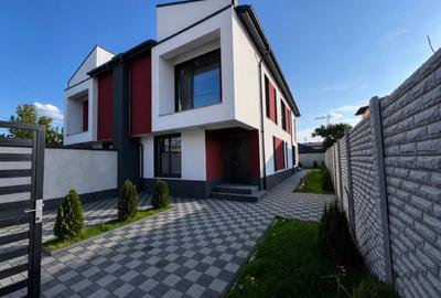 Duplex cu 4 camere cu Teren 250 Mp în Central