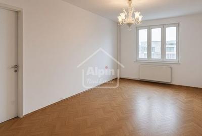 Apartament cu 3 camere în Astra