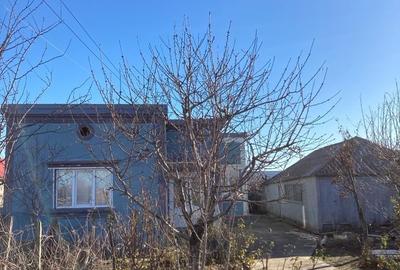 Casă cu 4 camere cu Teren 2013 Mp în Murighiol - 2