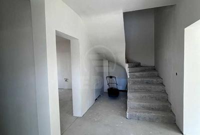Casă cu 4 camere în Florești