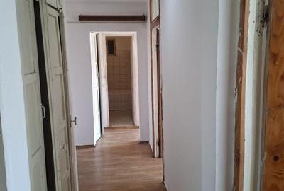 Apartament cu 4 camere decomandat în 1 Mai - 8