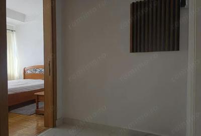 Apartament cu 3 camere semidecomandat în Central - 13