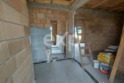 Casă cu 3 camere cu Teren 892 Mp în Bod