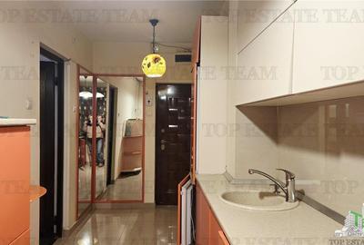 Apartament cu 3 camere semidecomandat în Central - 9