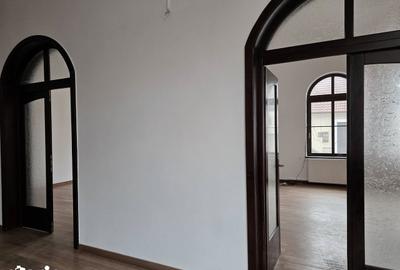 Casă cu 5 camere cu Teren 220 Mp în Orașul Nou - 15