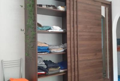 Apartament cu 2 camere semidecomandat în Ferentari
