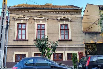 Casă cu 5 camere cu Teren 293 Mp în Central - 3
