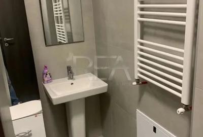 Apartament cu 3 camere în Drumul Taberei