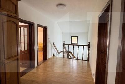 Casă cu 6 camere cu Teren 2990 Mp în Central