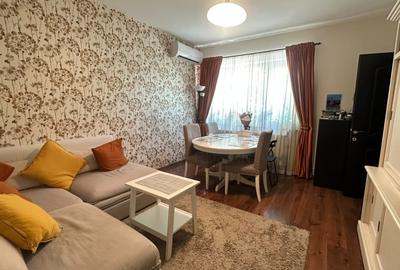 Casă individuală cu 5 camere cu Canalizare în Vatra Luminoasă