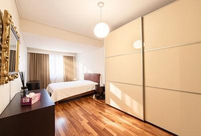 Apartament cu 4 camere decomandat în Herăstrău