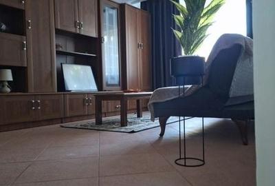 Apartament cu 2 camere decomandat în Calarași 4