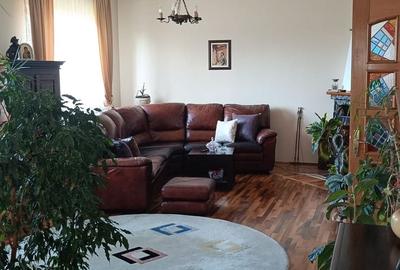 Casă cu 5 camere cu Teren 958 Mp în Central - 14
