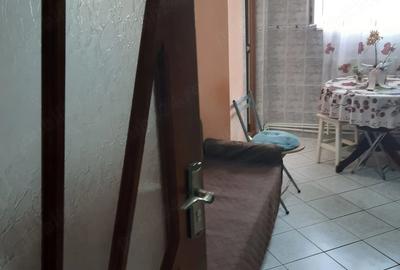 Apartament cu 2 camere decomandat în Micro 18