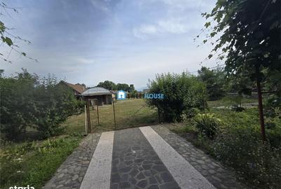 Casă cu 4 camere în Sâmbăta de Jos