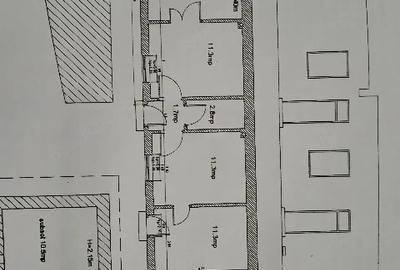Apartament cu 3 camere nedecomandat în Horea
