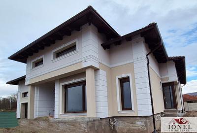Casă individuală cu 6 camere cu Canalizare în Ciugud - 1