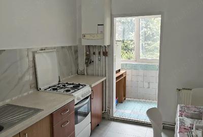 Apartament cu 2 camere decomandat în Soarelui - 3