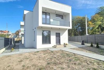 Casă cu 3 camere cu Teren 100 Mp în Lazaret