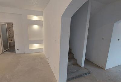 Casă cu 4 camere cu Teren 330 Mp în Oncea - 11