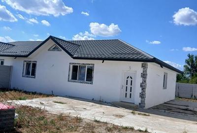 Casă cu 4 camere în Central