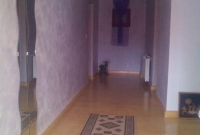 Casă individuală cu 6 camere cu Teren 2300 Mp în Cristian - 7