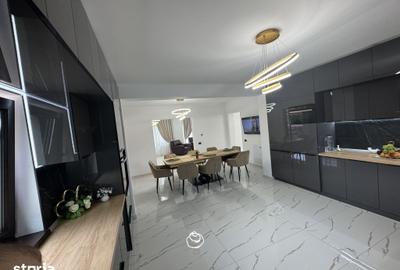 Casă cu 5 camere cu Teren 1213 Mp în Ostroveni - 1