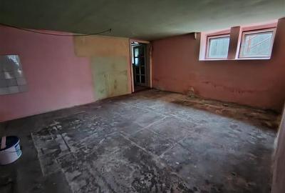 Duplex cu 2 camere cu Canalizare în Central - 17