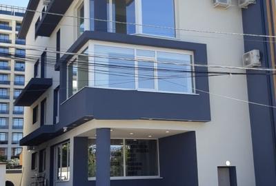 Duplex cu 11 camere cu Canalizare în Floreasca - 1
