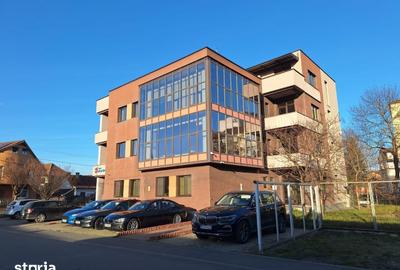 Spațiu comercial, de 950 mp, în Central - 1