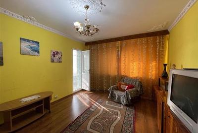 Apartament cu 3 camere decomandat în E3 - 2
