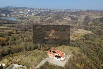 Casă cu 4 camere cu Teren 1253 Mp în Central - 2