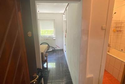 Apartament cu 3 camere semidecomandat în Solidarității - 4