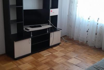 Apartament cu 2 camere semidecomandat în Trivale