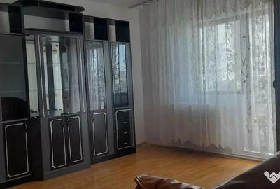 Apartament cu 2 camere decomandat în Micro 20