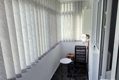 Apartament cu 3 camere semidecomandat în Central - 1