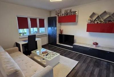 Apartament cu 2 camere decomandat în Calea București