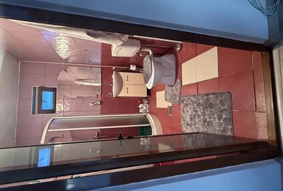 Casă cu Teren 450 Mp în Central - 10