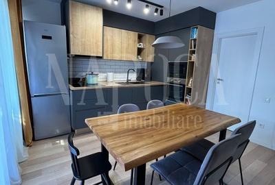Apartament cu 3 camere decomandat în Florești