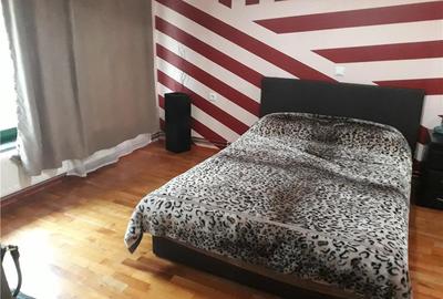 Casă cu 6 camere cu Teren 200 Mp în Central - 9