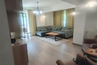 Apartament cu 2 camere decomandat în Micro 6 - 7