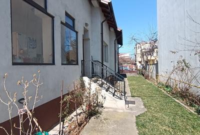 Casă individuală cu 5 camere cu Canalizare în Ultracentral - 3