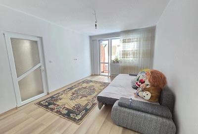 Apartament cu 3 camere semidecomandat în Micro 17 - 8