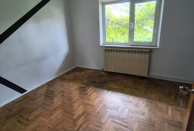 Apartament cu 3 camere decomandat în Exterior Vest - 1